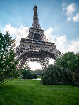 Low Angle Picture of the Eiffel Tower From the Gardens