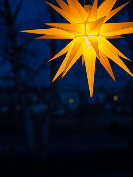 Stimmungsvolles Licht - Adventszeit - Weihnachten - Herrnhuter Stern