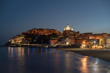 Obraz premium Italian Riviera, Imperia by night