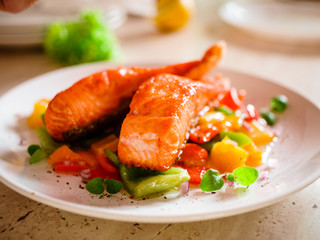 Grilled salmon and pepper