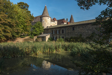 Château de Varennes à Quincié en Beaujolais , dans le Rhône à l' automne , France