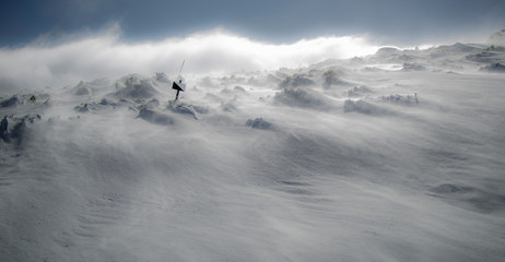 INVIERNO NIEVE MONTAÑA