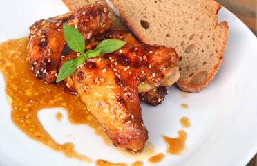 Roasted Chicken wings with honey and Rye bread.
Chicken wings menu for children. 