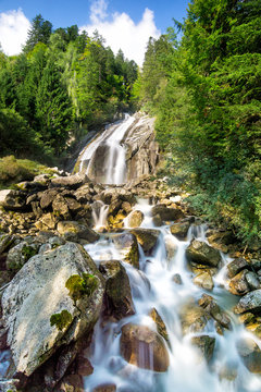 Cascata Amola im Naturpark Adamello-Brenta, Italien