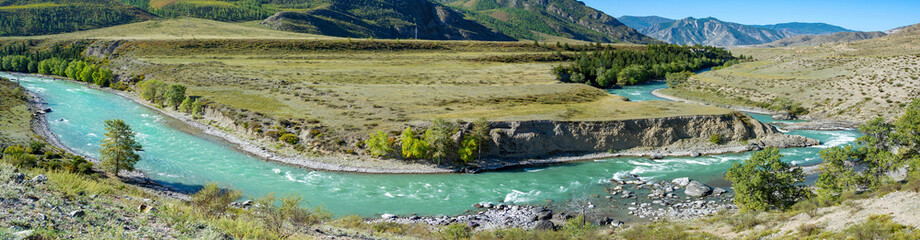 Fototapeta na wymiar The Chuya river in the Altai mountains