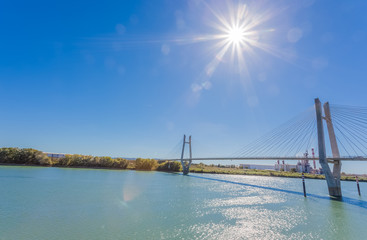 pont de Tarascon-Beaucaire sur le Rhône, France 