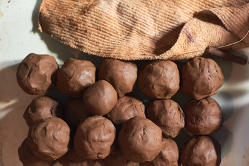 Harvesting, raw material, clay for pottery