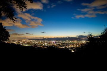 Night of Kyoto, hide in leaves