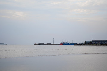 Fototapeta na wymiar Sea harbour 