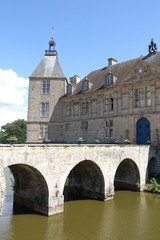 Fototapeta na wymiar Château de Sully en bourgogne