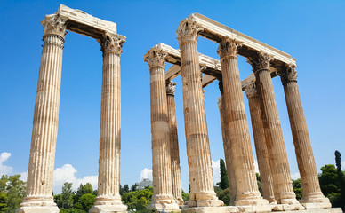 Fototapeta premium Temple of Olympian Zeus in Greek capital city Athens