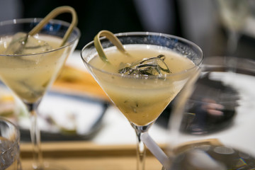 Catering / Long Drink mit Rosmarin-Eiswürfel