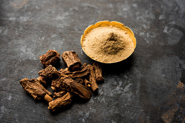 Hemidesmus indicus also known as Ananthamoola or Naruneendi or Nannari in dried steam and powder form. It's a useful Ayurvedic medicine from India