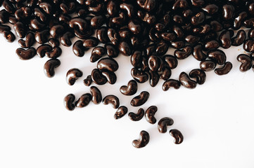 Nuts in the carob dark chocolate