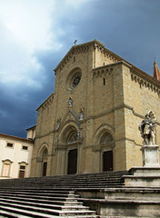 Fototapeta na wymiar La cattedrale di Arezzo in Toscana