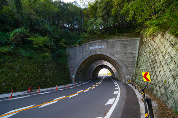 Obraz premium 屋島スカイウェイ トンネル東側(香川県高松市)