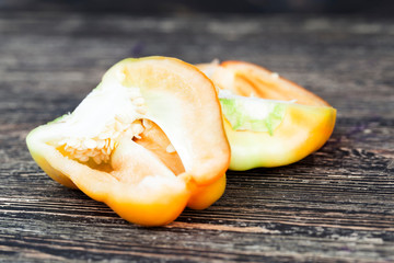 pepper red half board