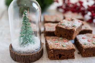 Weihnachtliche Brownies 