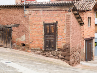 Hauseingang in einem alten Haus in Spanien