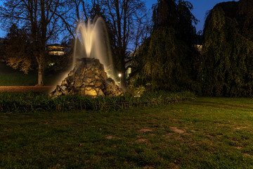 Wasservulkan in Baden-Baden bei Nacht