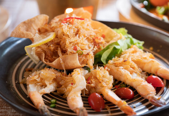 spicy pomelo salad with shrimp in thai style