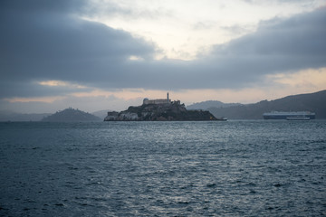 Obraz premium sunset on alcatraz island