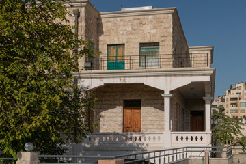 Obraz na płótnie Canvas Blick auf ein Gebäude der Deutsch-Jordanischen Universität (GJU) in Amman, Jordnaien