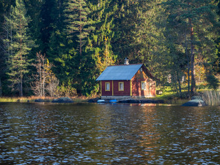 Fototapeta na wymiar House on the lake in Karelia 