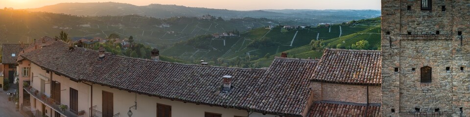 Abendstimmung Piemont Panorama 4:1