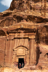 Felsengrab in der antiken Stadt Petra, Jordanien