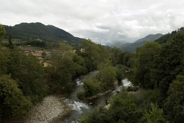 Paisaje de Cangas de Onil en Asturias