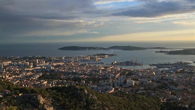 Toulon, Var, Paca, Provence, France . The town and the harbour from the Mont Faron.