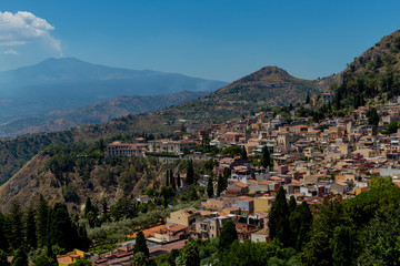 Fototapeta na wymiar village of taormina in the mountains