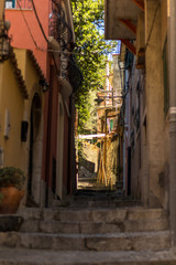 Fototapeta na wymiar narrow street in taormina