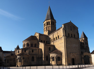 Fototapeta na wymiar Paray le Monial, romanische Kirche Sacré-Cœur