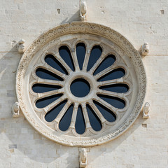 Fensterrose der Kathedrale San Nicola Pellegrino in Trani; Apulien; Italien