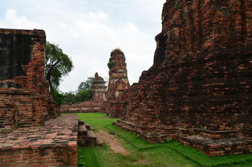 temple wat maha that