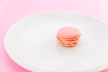traditional french macaron