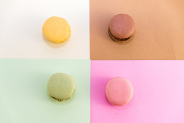 traditional french macaron