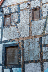 Schäden durch Efeu am Fachwerkhaus