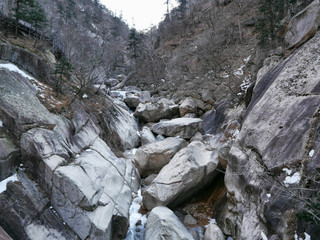 Fototapeta na wymiar Dry bed of a mountain river in Seoraksan National Park, South Korea