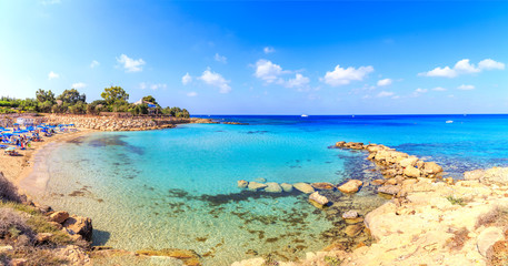 Obraz premium A view of a azzure water and Nissi beach in Aiya Napa, Cyprus