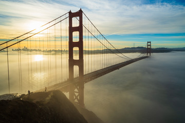 Fototapeta premium Golden Gate Bride With Low Fog