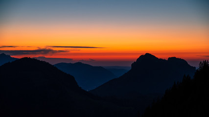 Obraz premium Sonnenuntergang in den Alpen, Tirol Unterland Ferienregion Kufsteinerland