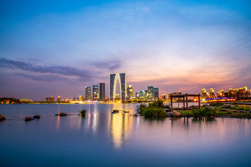 Fototapeta premium Urban skyline and Park Lake..