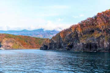 知床半島(10月　紅葉　秋　遊覧船)