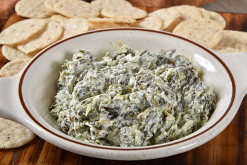 Sour cream & spinach dip with gluten free crackers