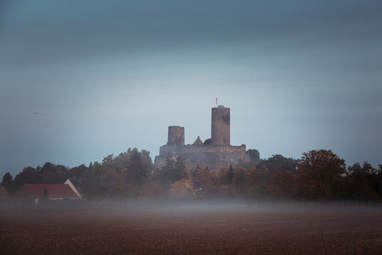 Münzenberg im Nebel 