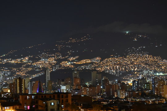 Medell&iacute;n Noche 