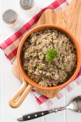 The cooked lentils.